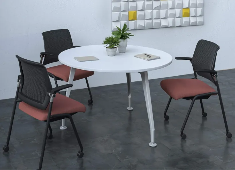 Giải pháp setup phòng họp nhỏ với bàn tròn gỗ công nghiệp tối ưu không gian